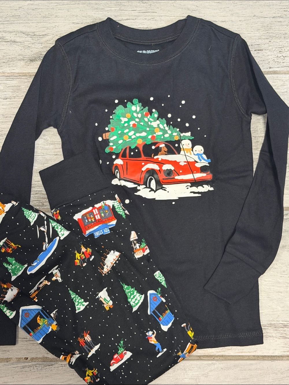 Old Navy Kids Black Holiday Pajama Set with Red Car Tree Graphic Size 6 NWT